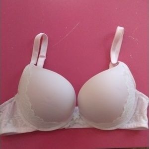 Torrid Push up bra 38C.